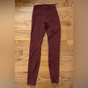 Size: 4 Lululemon leggings LIKE NEW!
